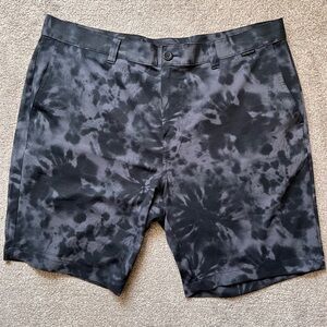 Mens Travis Mathew 9” Golf Shorts “Cosmic” Print Size 38